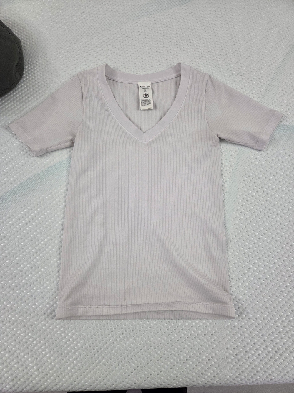 Athleta Off White Ribbed V-Neck Tee